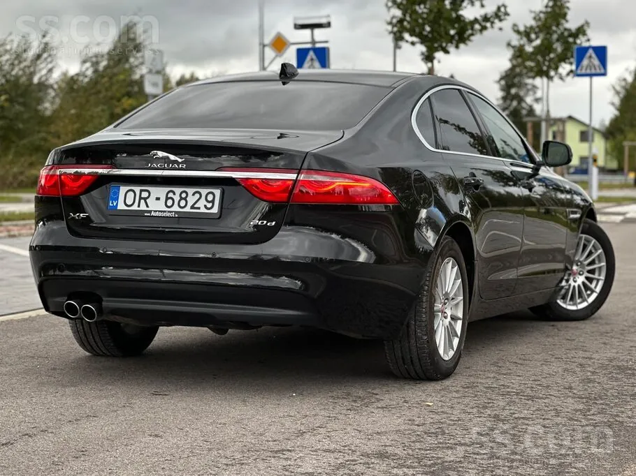 Jaguar Xf 2017 photo 5