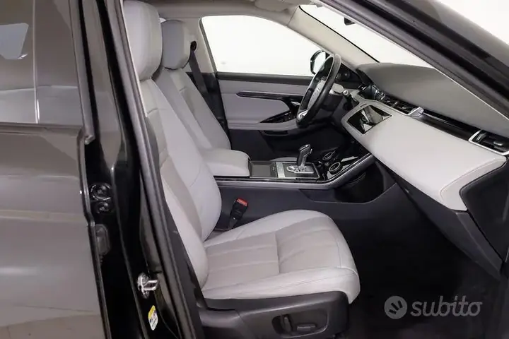 Land Rover Evoque 2019 photo 3