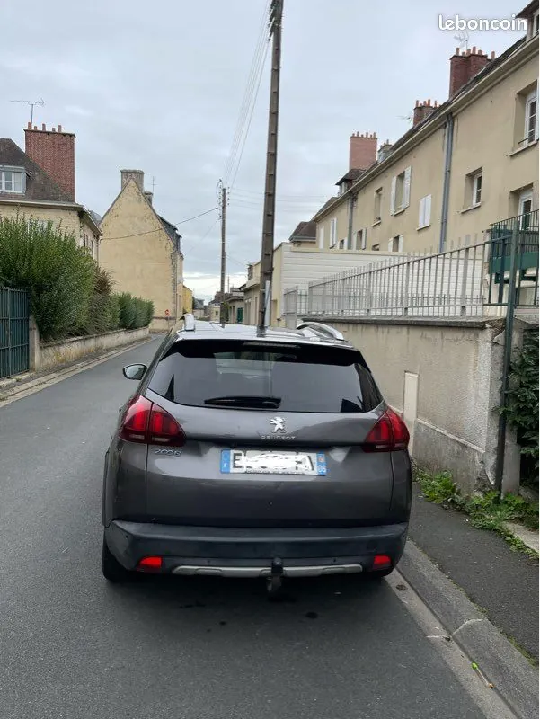 Peugeot 2008 2017 photo 2