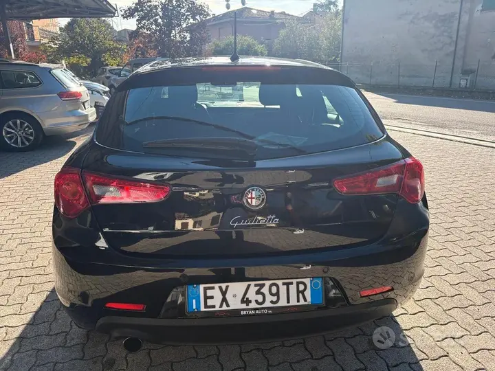 Alfa Romeo Giulietta 2014 photo 5