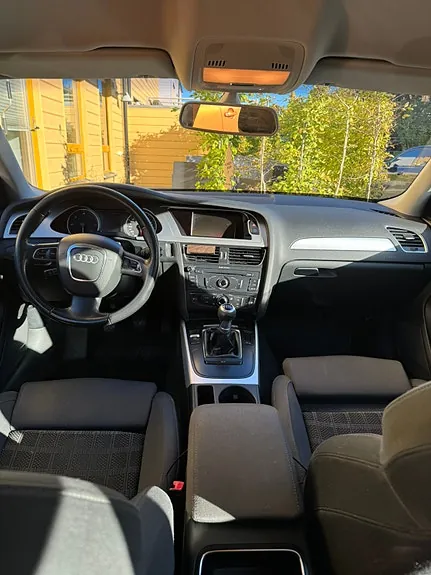 Audi A4 2011 photo 4