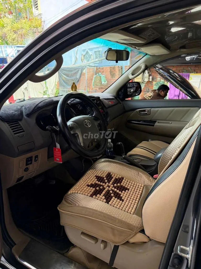 Toyota Fortuner 2012 photo 5