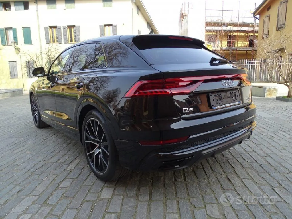 Audi Q8 2018 photo 2