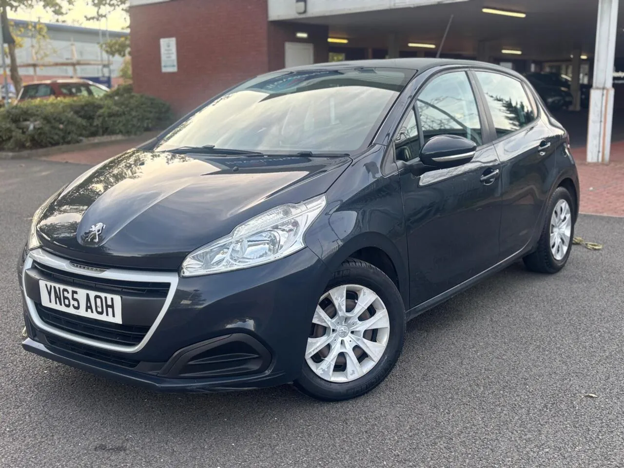 Peugeot 208
