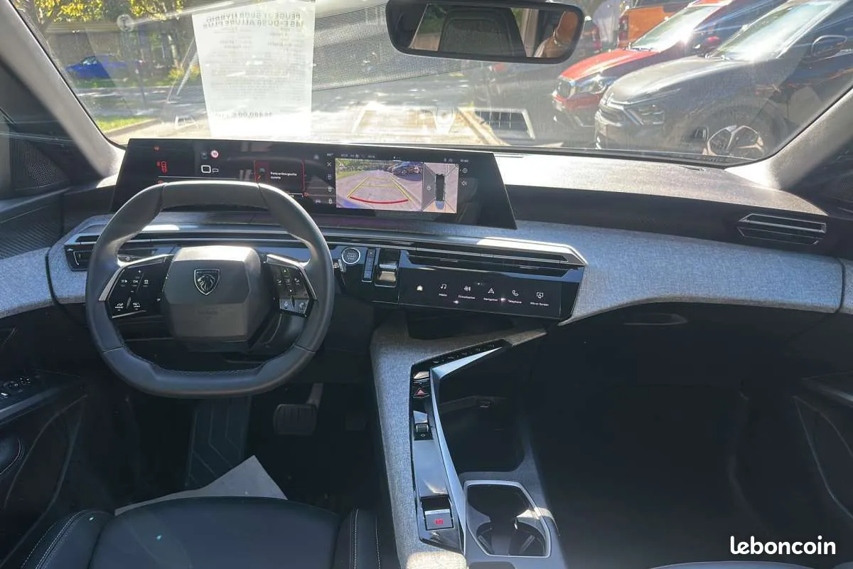 Peugeot 5008 2025 photo 3