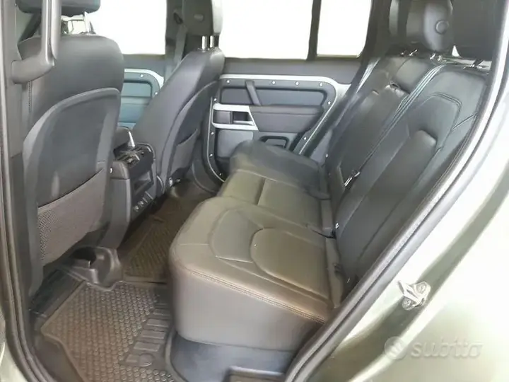 Land Rover Defender 2024 photo 5