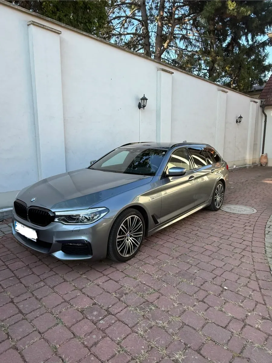 BMW 5 Series 2018 photo 2