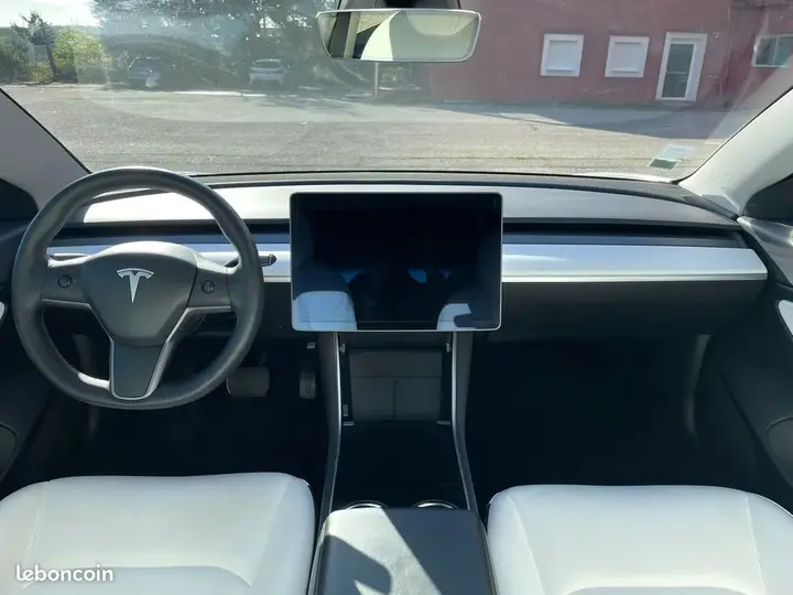 Tesla Model 3 2021 photo 4