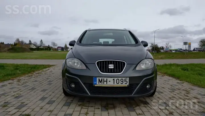 Seat Altea 2011 photo 2