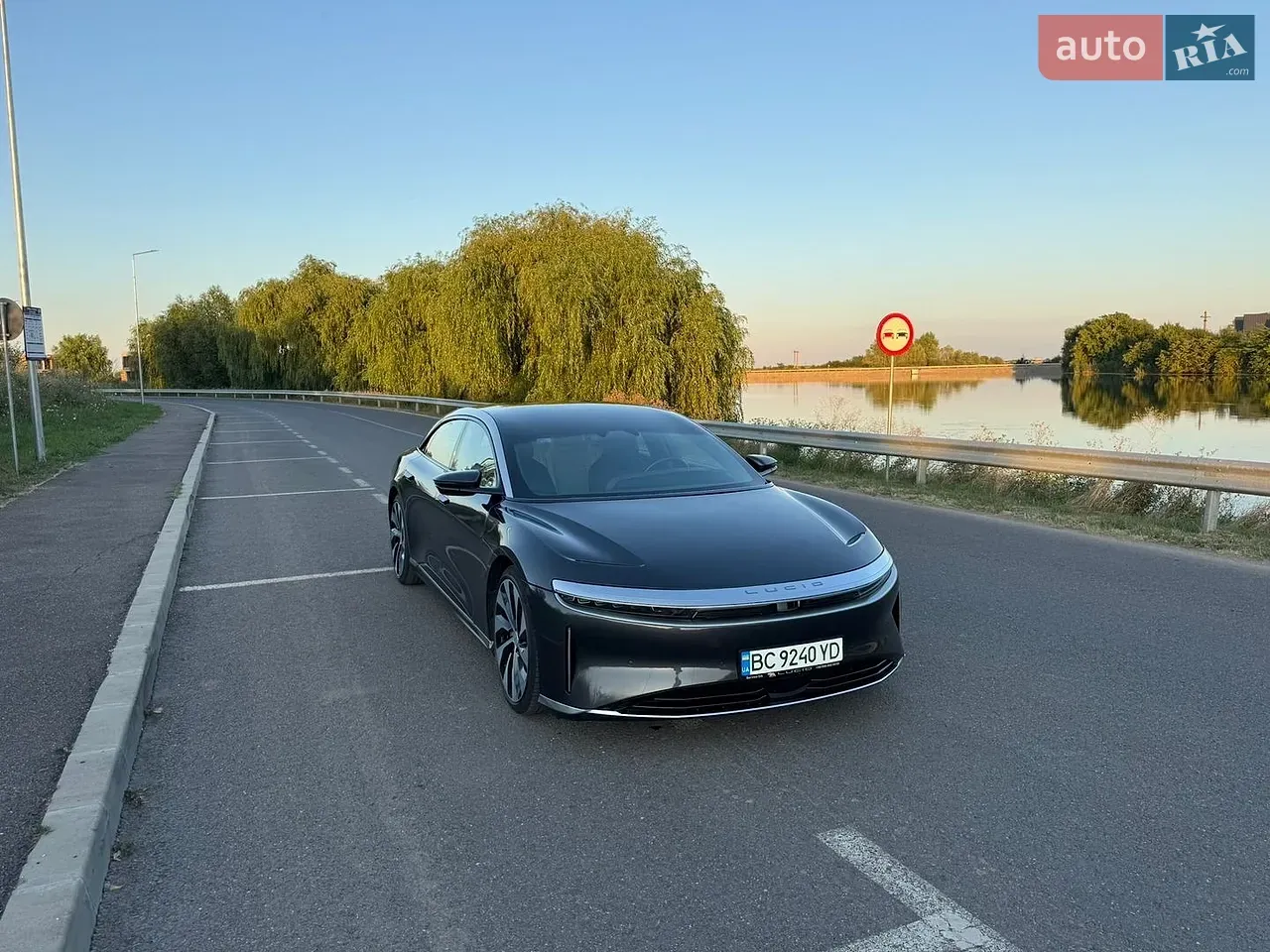 Lucid Air 2022 photo 3