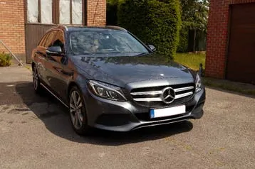 Mercedes-Benz C220