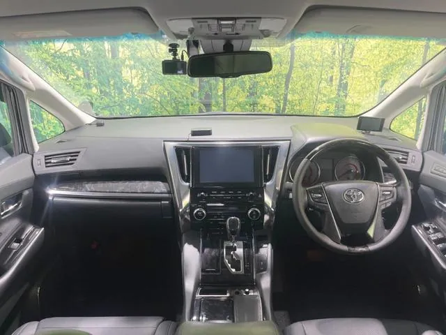 Toyota Verfia 2020 photo 2