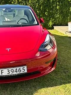 Tesla Model 3 2023 photo 3