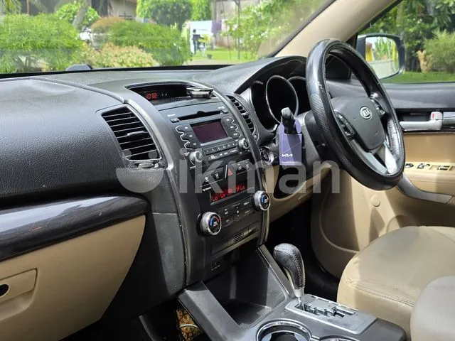 Kia Sorento 2012 photo 4
