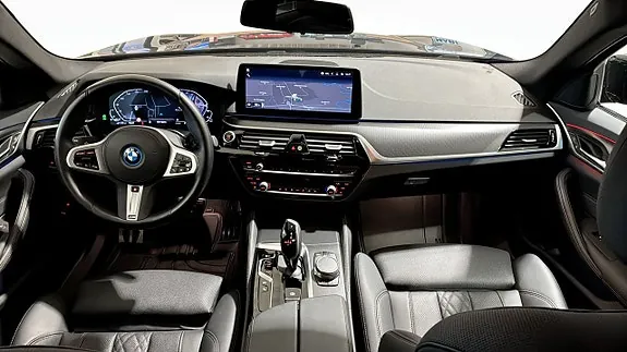 BMW 530E 2023 photo 4