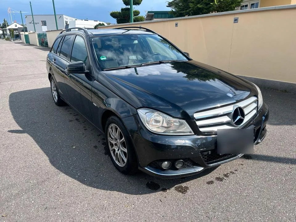 Mercedes-Benz C200
