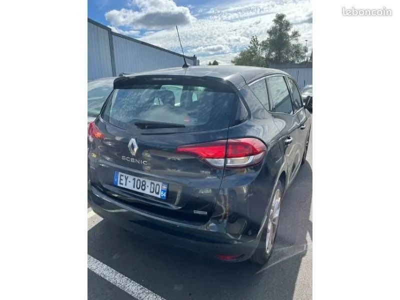 Renault Scenic 2018 photo 2