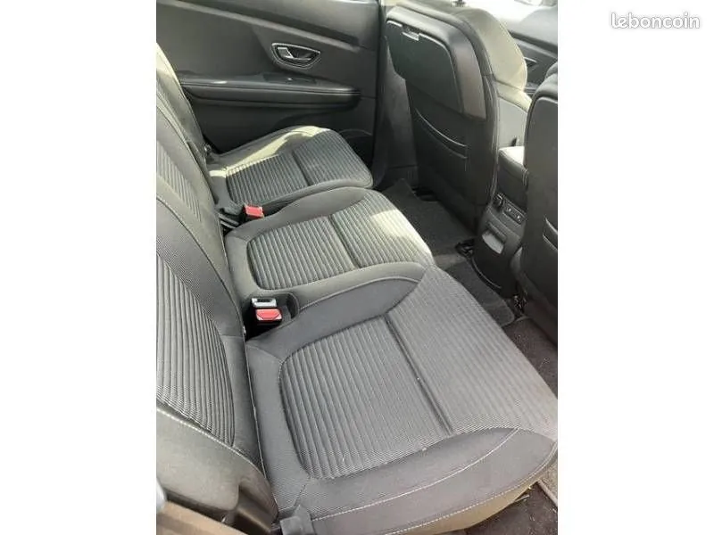 Renault Scenic 2018 photo 4