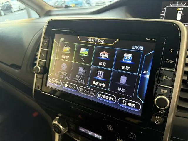 Nissan Serenade 2018 photo 5