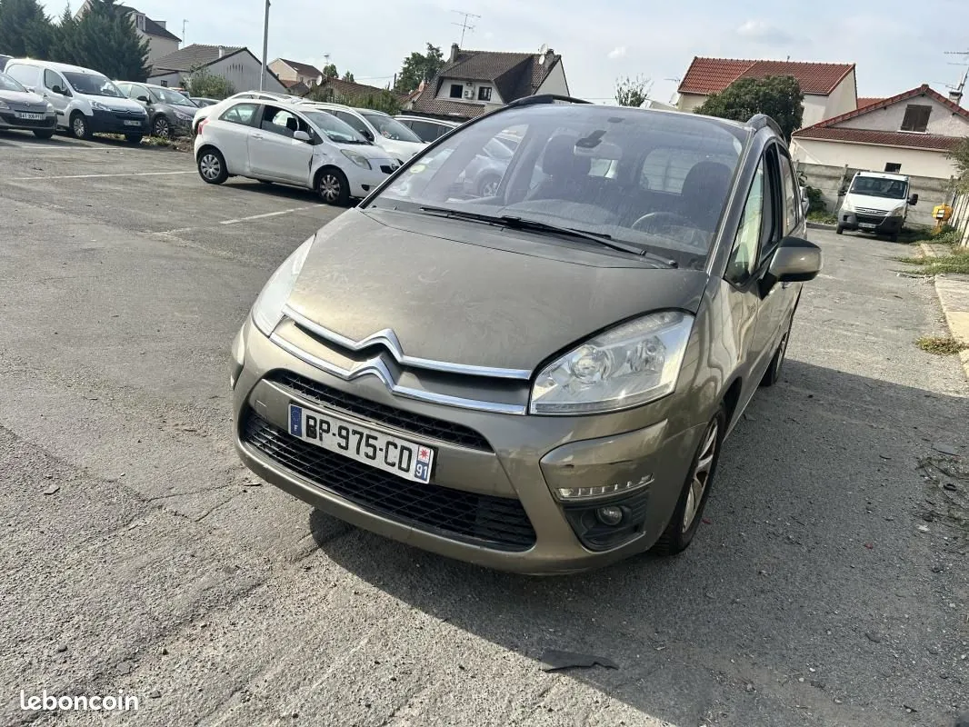 Citroen C4 Picasso 2011 photo 2