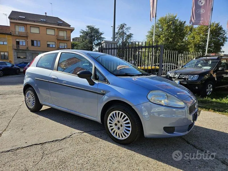 Fiat Grande Punto 2008 photo 2