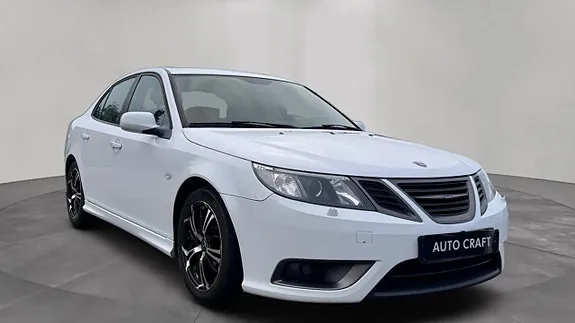 Saab 9-3 2011 photo 3