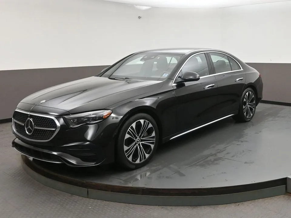 Mercedes-Benz E-Class 2025 photo 3
