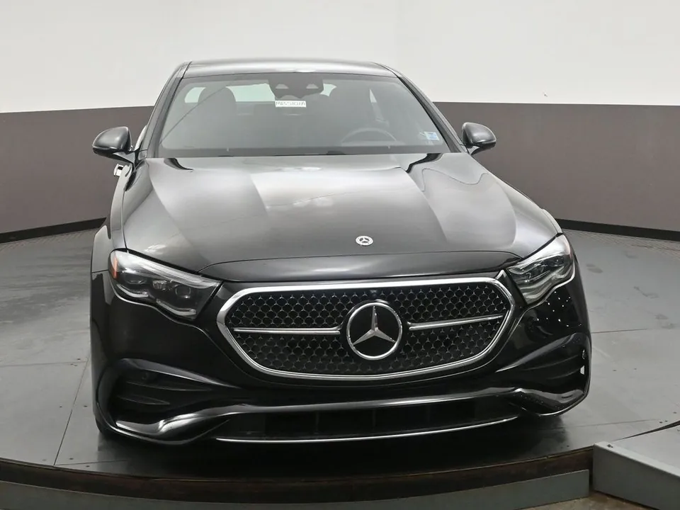 Mercedes-Benz E-Class 2025 photo 2