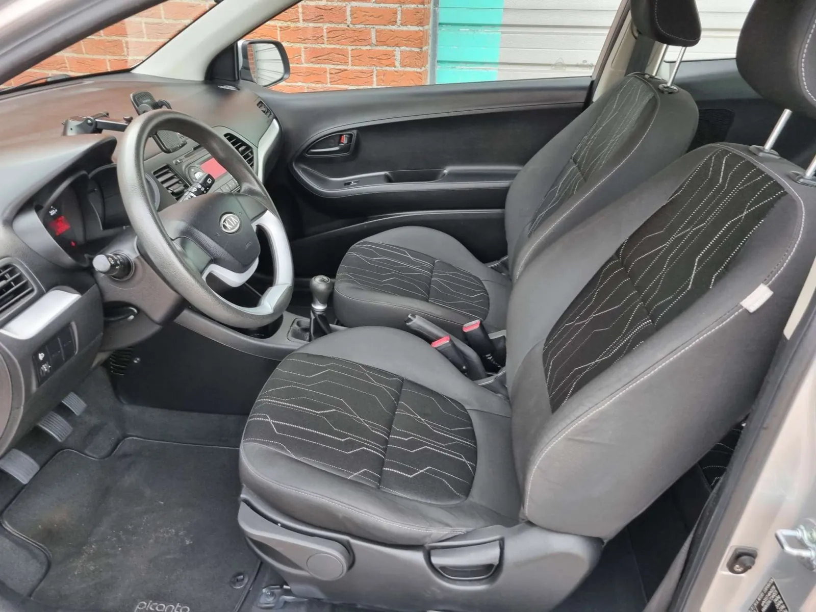 Kia Picanto 2012 photo 5