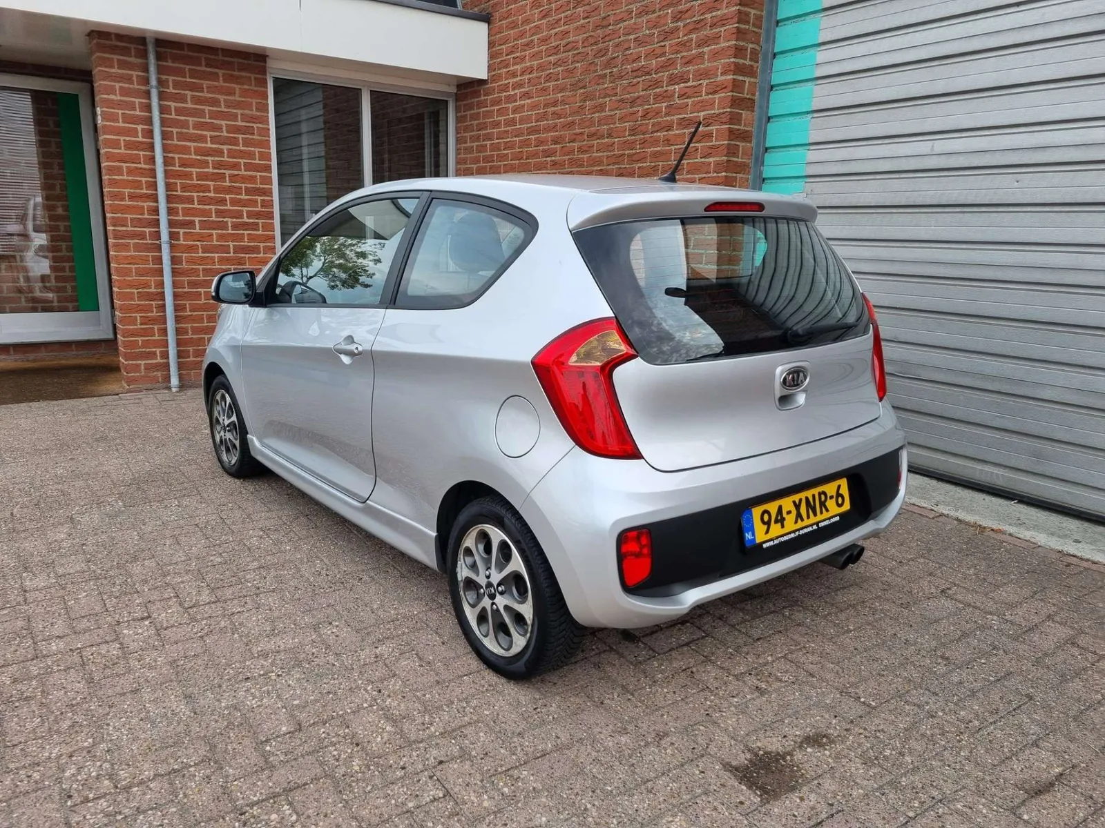 Kia Picanto 2012 photo 3