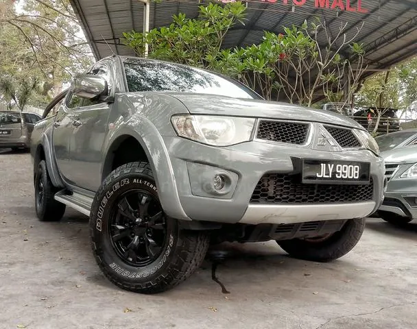Mitsubishi Triton