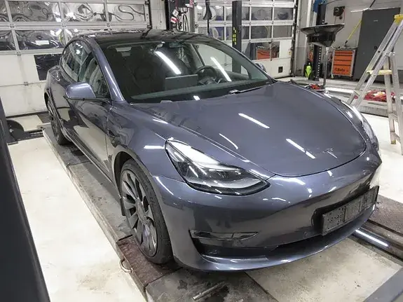 Tesla Model 3 2021 photo 3