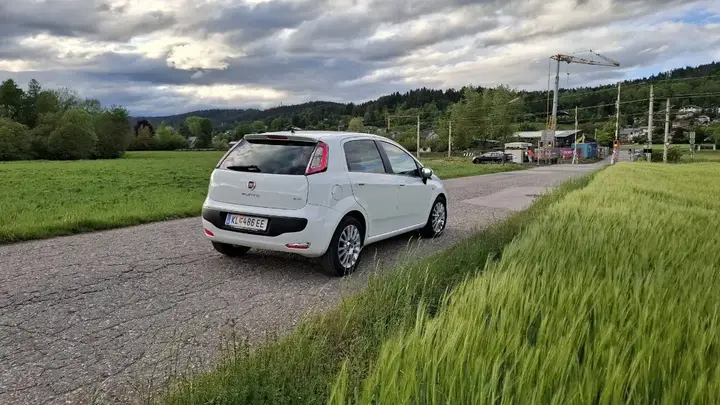 Fiat Punto 2010 photo 3