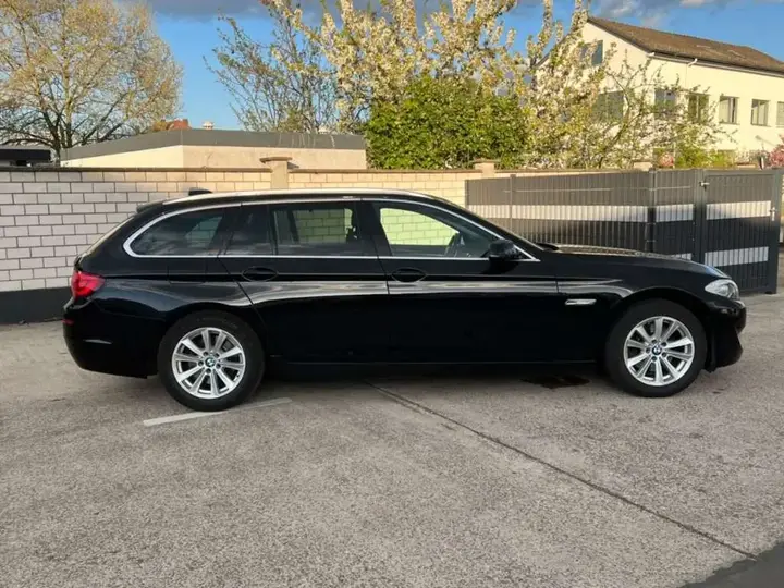 BMW 5 Series 2012 photo 3