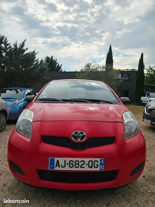 Toyota Yaris 2010 photo 3