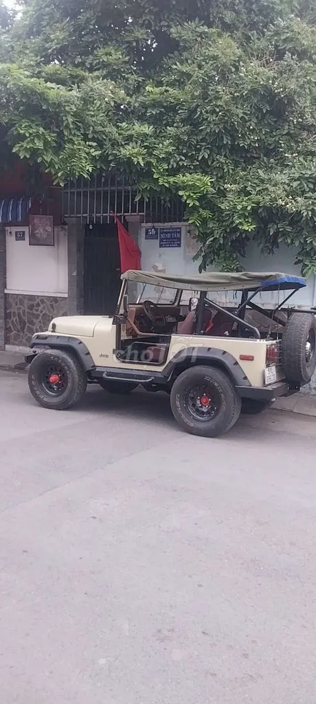 Jeep Wrangler photo 2