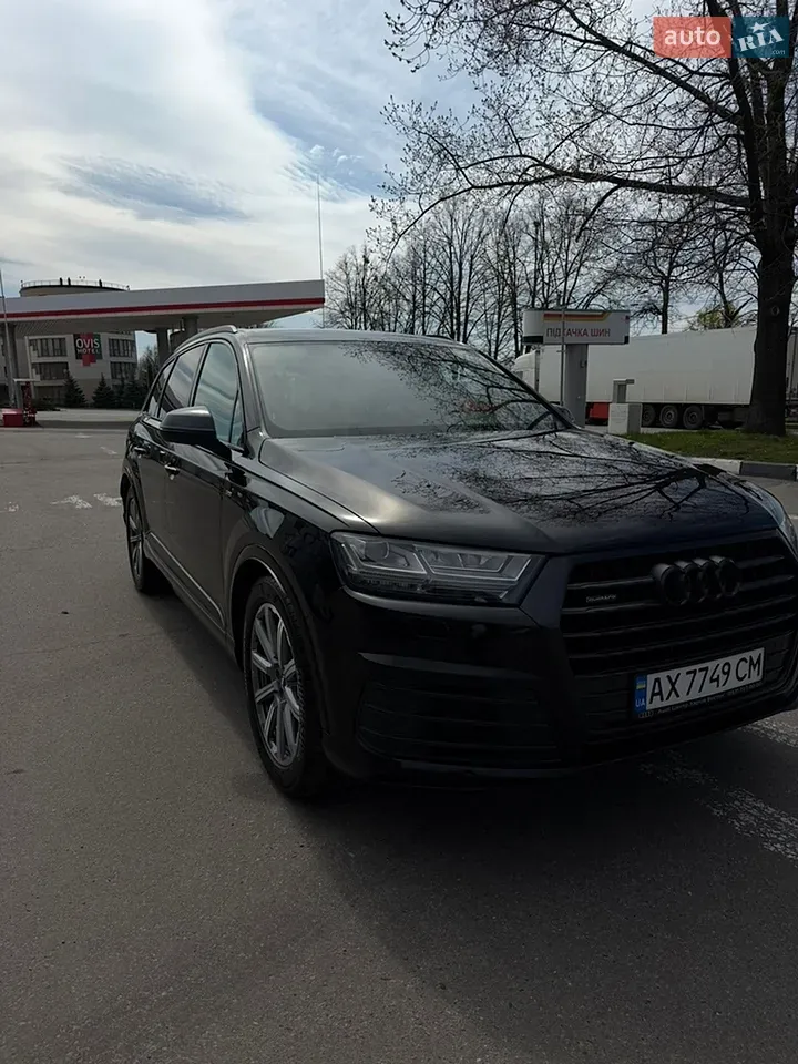 Audi Q7 2017 photo 4
