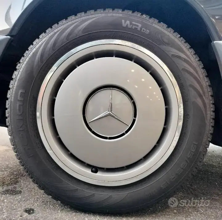 Mercedes-Benz E-Class 1992 photo 5