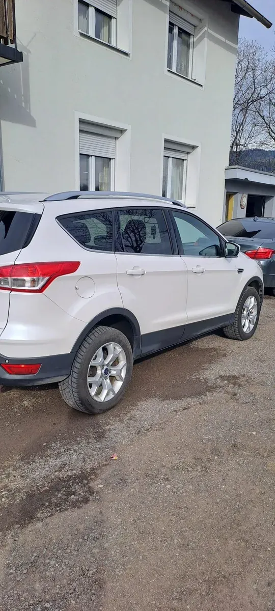 Ford Kuga 2016 photo 3