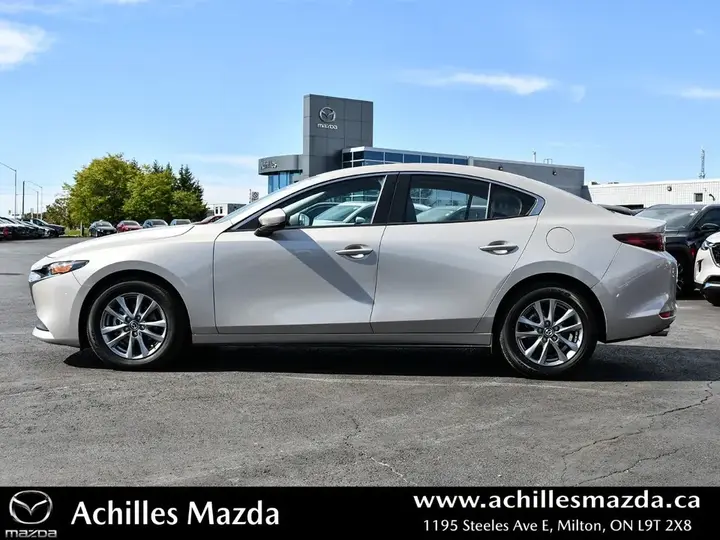 Mazda Mazda3 2025 photo 5