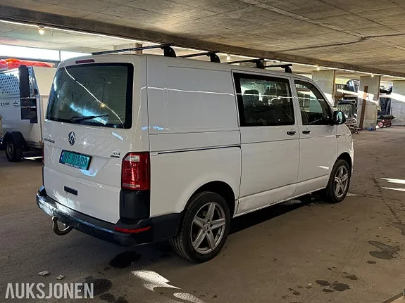 Volkswagen Transporter 2018 photo 5