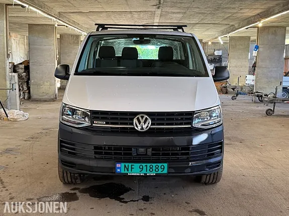 Volkswagen Transporter 2018 photo 2