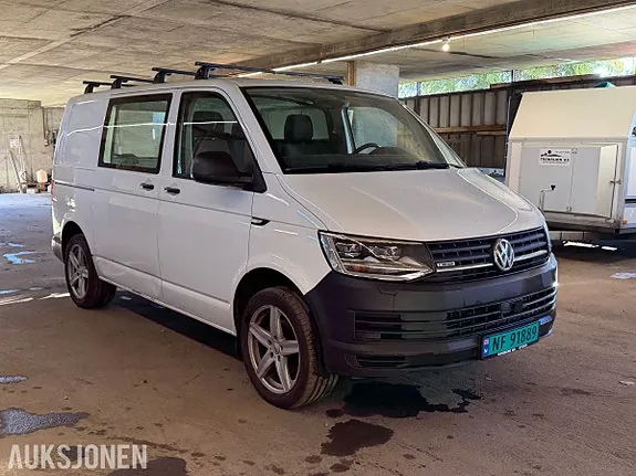 Volkswagen Transporter 2018 photo 3