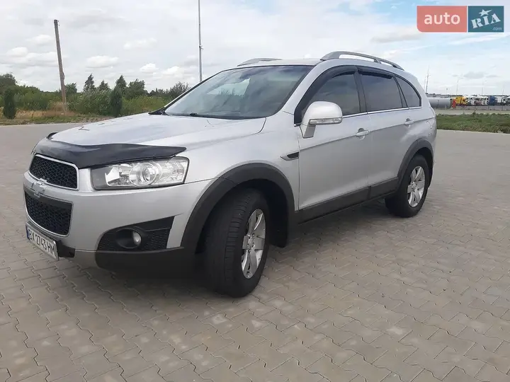 Chevrolet Captiva 2011 photo 3