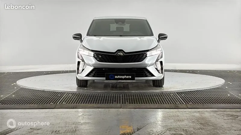 Renault Clio 2023 photo 2