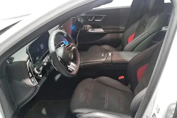 Mercedes-Benz E53 2027 photo 5