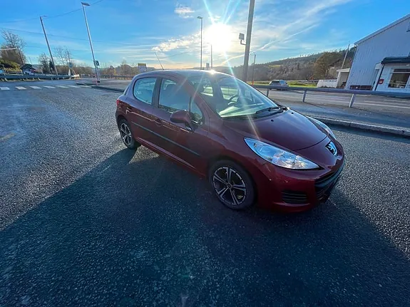 Peugeot 207 2009 photo 5