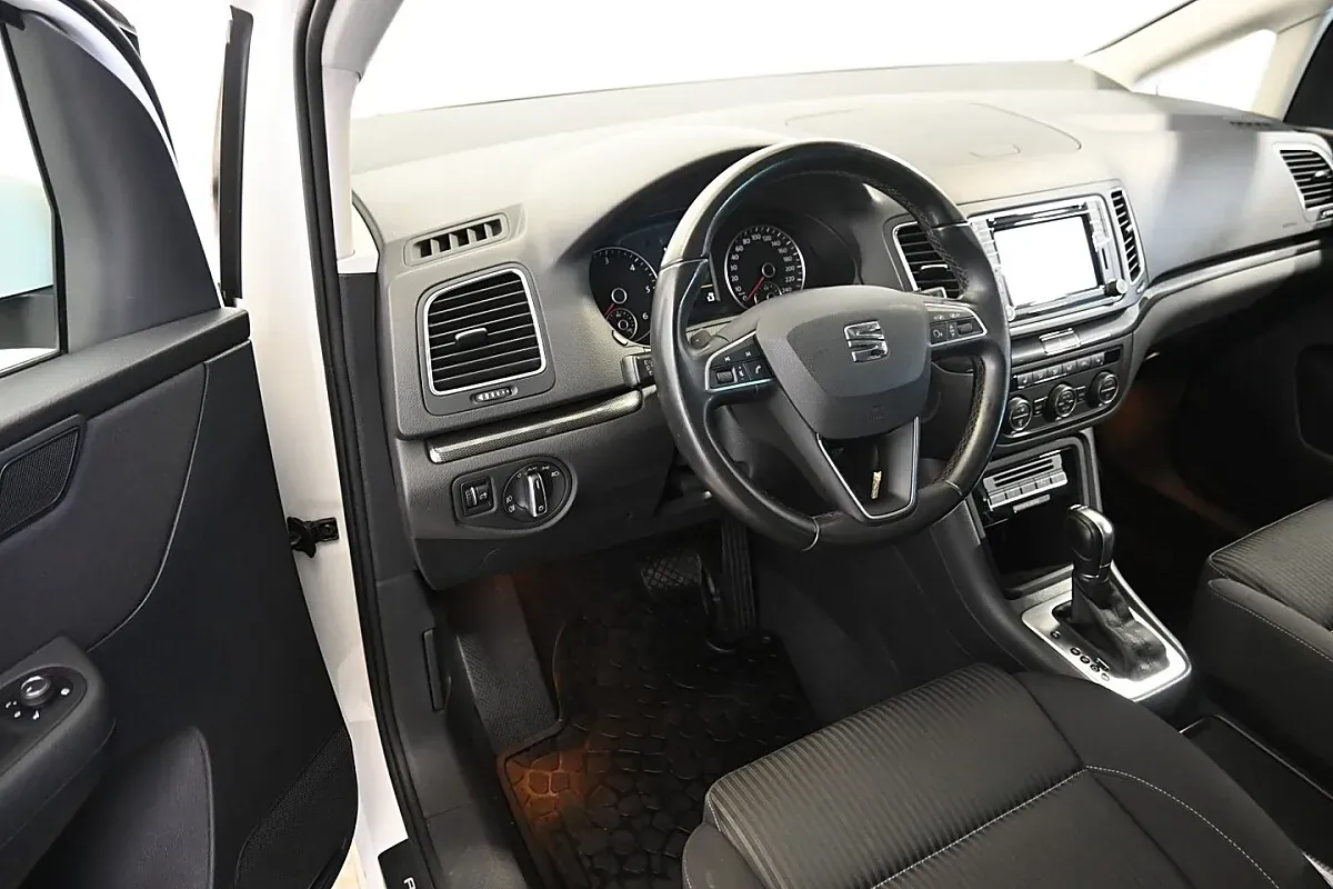 Seat Alhambra 2017 photo 3
