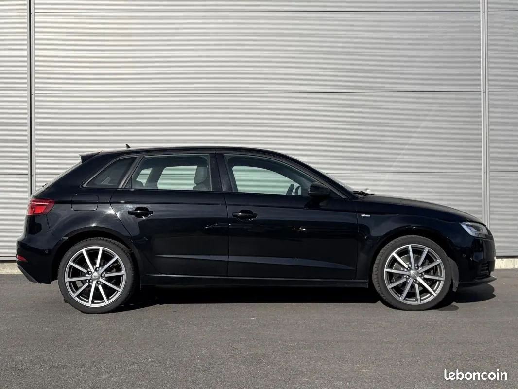 Audi A3 2017 photo 2