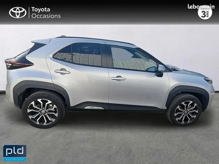 Toyota Yaris Cross 2025 photo 3